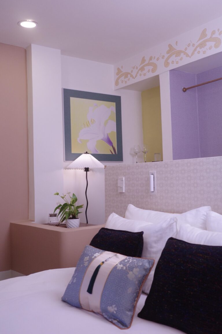 Phòng Deluxe giường King hướng vườn, Le Macaron Garden Stay Đà Lạt — ảnh 22